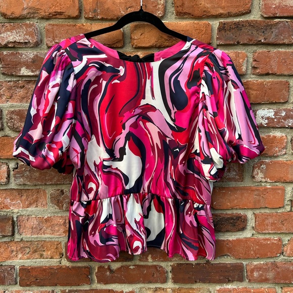 Crosby by Mollie Burch NWOT Aspen Print Angela Peplum Blouse L Bow - Picture 3 of 9